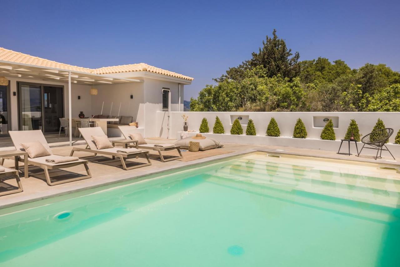Villa Mirto - Iris Sunset Villas Lepedha Bagian luar foto